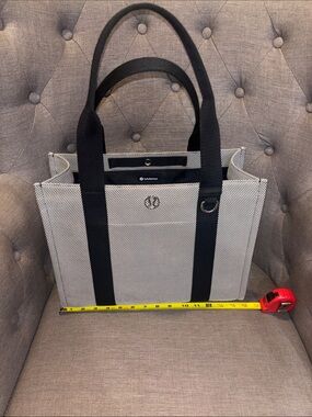 lululemon athletica | Bags | Lululemon Tote Bag 25lslnsh